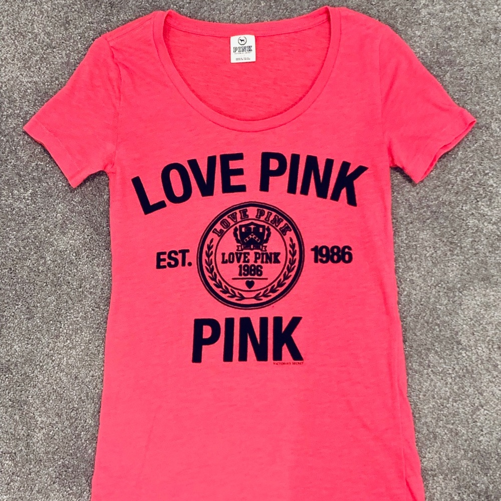 VS PINK T-shirt